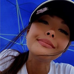 ABOUT YOUR POSH GIRL 💛